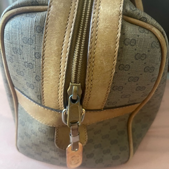 Authentic Gucci Vintage 👜👑 - Picture 6 of 14
